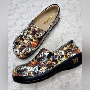 Alegria Keli Clog Shoe Paws Up Dog Print Patent Leather Veterinarian 38 8